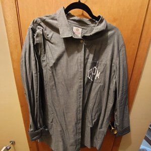 Women's monogramed buttonndown